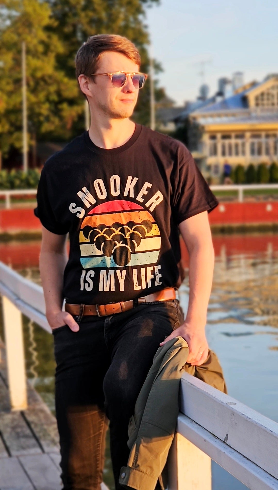 Snooker fan store t-shirt with sunset logo